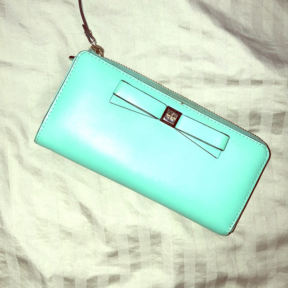 Kate Spade wallet 🦋